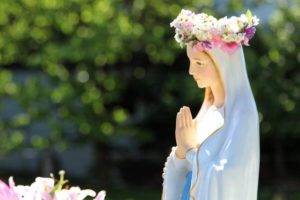 Permalink to:Mai 2025: Maiandachten bei Familien